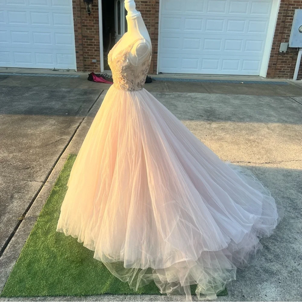 Elegant Wedding, Prom or Pageant dress. - Picture 9 of 9